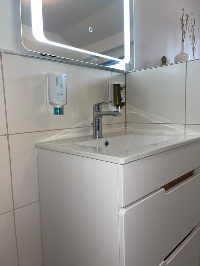 Almsternderl 2.0 - Gemuetliches Appartment In โกเซา ภายนอก รูปภาพ