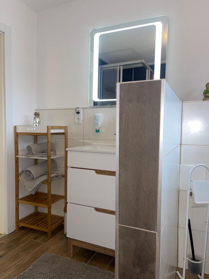Almsternderl 2.0 - Gemuetliches Appartment In โกเซา ภายนอก รูปภาพ
